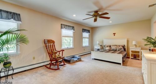 13 Buchannan Way, Flemington NJ  08822-3205 exterior