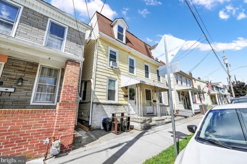 52 East St, Spring Grove, PA 17362-1210