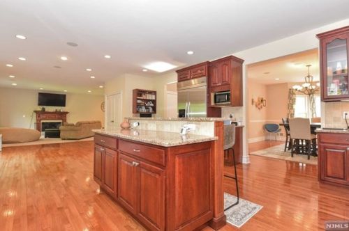 57 Boonton Ave, Kinnelon NJ  07405-2941 exterior