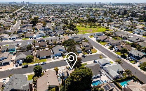 8411 Norfolk Dr, Huntington Beach CA  92646-4420 exterior