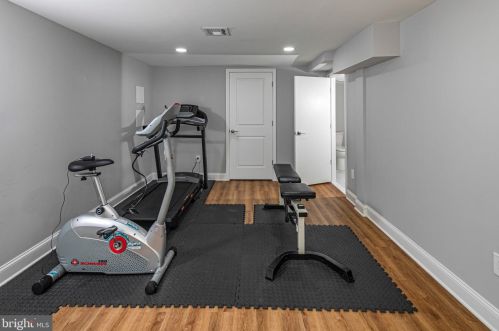 107 Westcott Rd, Princeton NJ  08540-3061 exterior