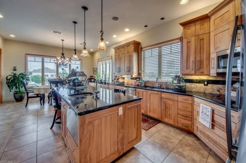 2159 Macadamia Ln, Saint James City FL  33956-2034 exterior