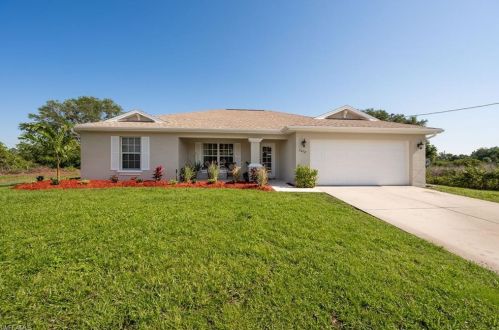 3020 50th St, Lehigh Acres, FL 33976-4845