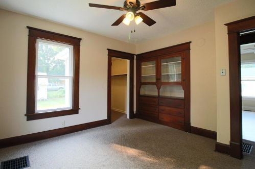 35 Lincoln Ave, London OH  43140-1579 exterior