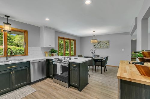 1735 Roosevelt Rd, Saint Cloud MN  56301-5166 exterior