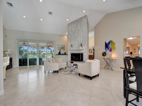 6806 Newport Lk Cir, Boca Raton FL 33496-3004 exterior