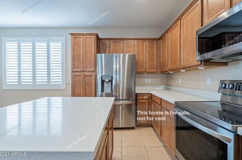 1377 Chestnut Ln, Gilbert AZ  85298-6844 exterior