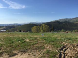 254 Sun Valley Dr, Wenatchee, WA 98801-9717