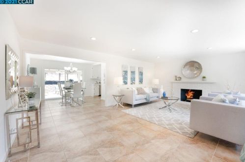7 Southwaite Ct, Orinda, CA 94563-4223