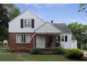 49 Belmont Pl, Buffalo, NY 14221-5532