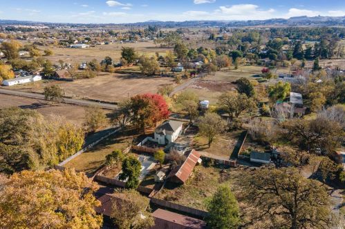 909 Scenic Ave, Santa Rosa, CA 95407-8349