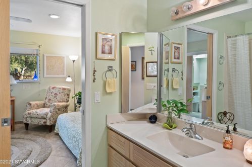 325 Panorama Blvd, Sedona AZ 86336-5537 exterior