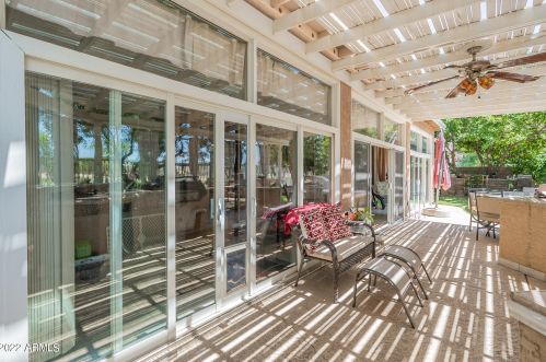 1064 Palomino Crk Dr, Gilbert AZ 85296-3727 exterior