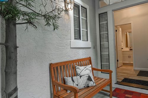 16 Bramblewood Ct, Danville, CA 94506-1130