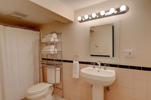 1 Morning Star Ct, Lincoln RI  02865-4586 exterior