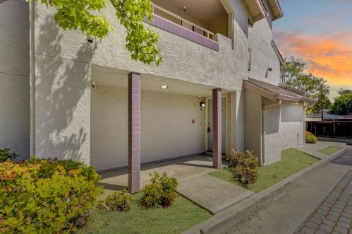 3073 Middlefield Rd, Palo Alto, CA 94306-2561