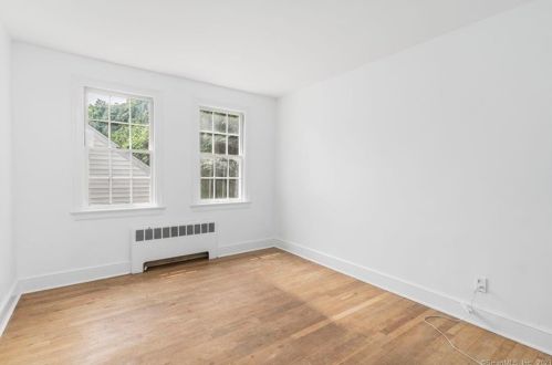 1 Beech Dr, Norwich CT 06360-2903 exterior