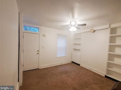 506 Adams St, Wilmington, DE 19801-2039