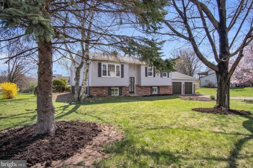 3813 Griffin Ln, Harrisburg, PA 17110-3008
