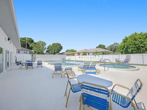 10800 Us Highway 19, Pinellas Park FL  33782-3402 exterior