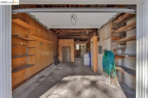 16032 Via Descanso, San Lorenzo CA  94580-2412 exterior