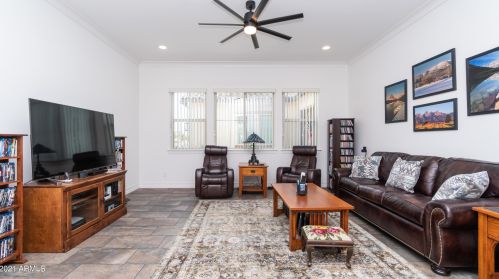 7544 Peppertree Dr, Gilbert AZ  85298 exterior