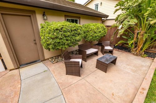 1125 Valley Glen Dr, Liberty Farms CA  95620-4835 exterior