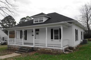 204 Jefferson Ave, Mc Clures Bend, TN 37030-1324