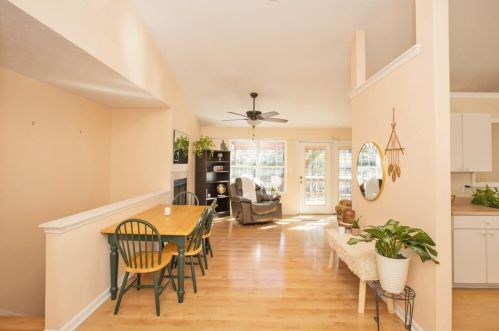 1401 Garden Pl, Cincinnati, OH 45246-3927
