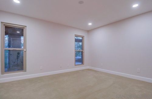 2502 Singing Vista Way, El Cajon CA  92019-2740 exterior