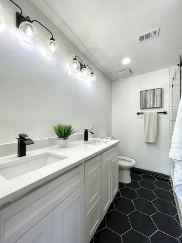 707 River Oaks Dr, Greenville TX  75402-4013 exterior