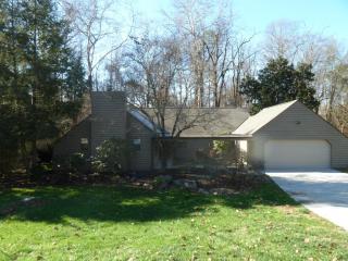 1857 Stonebrook Dr, Knoxville, TN 37923-1331