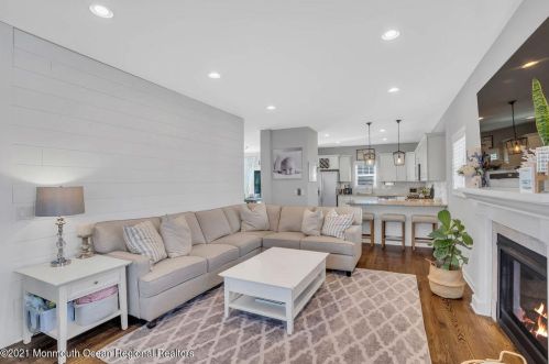 2903 Harrison St, Belmar NJ 07719-4307 exterior