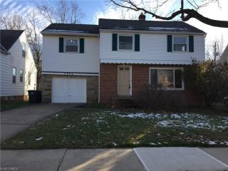 4996 Oakland Dr, Cleveland, OH 44124-2360