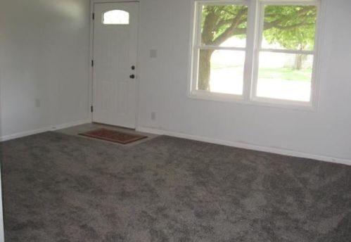 1702 Cedar St, Valpo IN  46383-4304 exterior