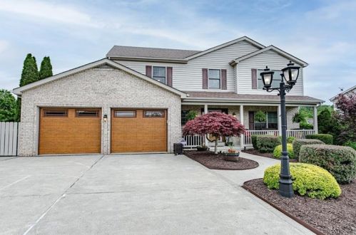 1005 Braemar Dr, Jeannette, PA 15644-1020