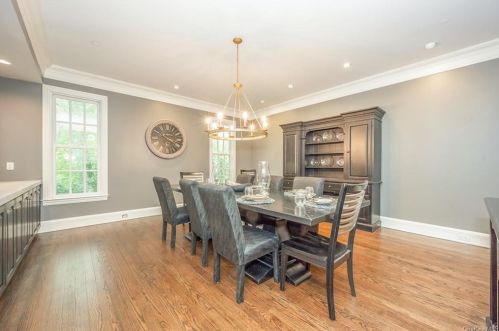 94 Haights Cross Rd, Chappaqua NY  10514-2911 exterior