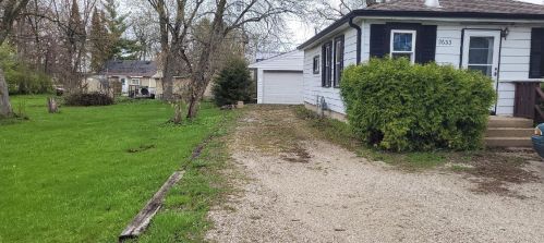 2633 Marshall Sq, Kansasville, WI 53139-9763