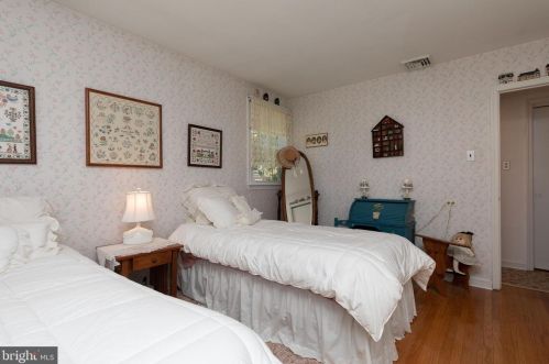 2415 Ball Rd, Willow Grove PA  19090-1509 exterior