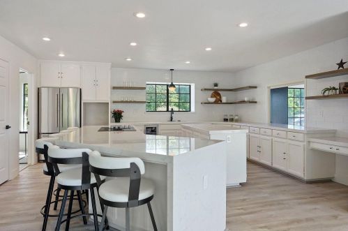 11331 Scarlet Oak Dr, Valley Home CA  95361-9542 exterior