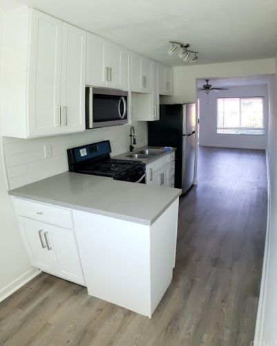 1075 Obispo Ave, Long Beach, CA 90804-5074