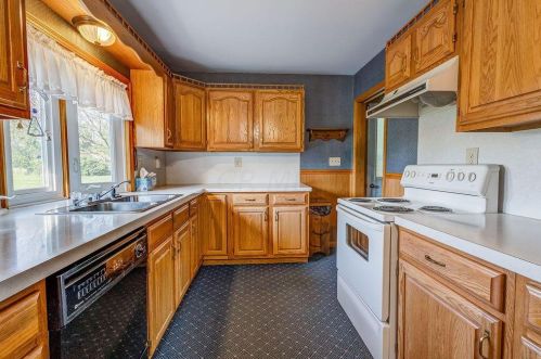 11860 Green Valley Rd, Mount Vernon OH  43050-9624 exterior