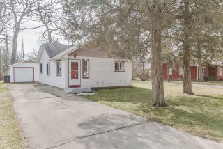 24701 67th St, Paddock Lake, WI 53168-8819
