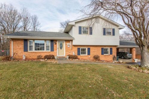 383 Knollwood Dr, Troutville VA  24175-6654 exterior