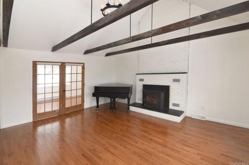 13 Lakeport Dr, Patterson NY  12563-1722 exterior