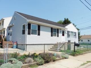 125 Maple Ave, Ideal Beach, NJ 07734-1544