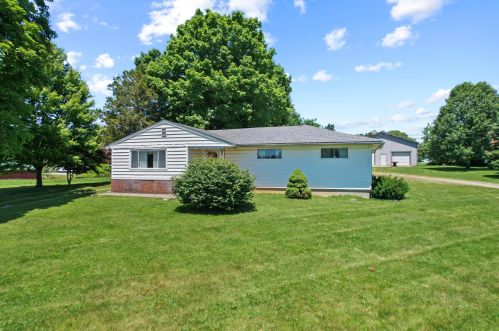 8990 Rushville Rd, Rushville, OH 43150-9716