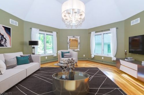 39 Winona Ave, Lincoln Park NJ  07035-1711 exterior