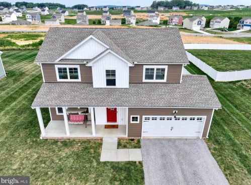 192 Winifred Dr, Hanover PA  17331 exterior