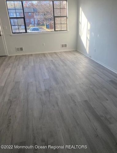 992 Tammy Ct, Bricktown NJ  08724-7175 exterior